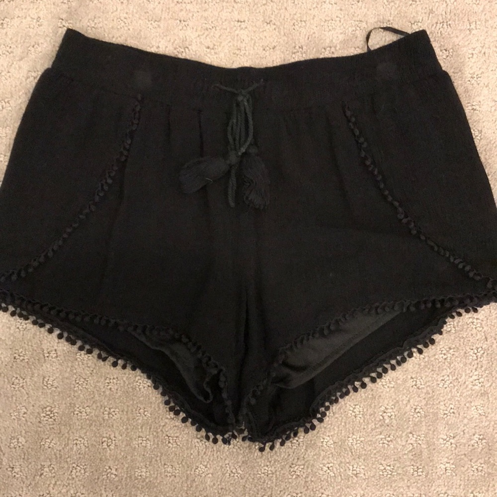 black flowy shorts